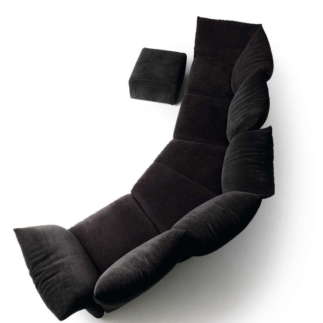   Standard  

 Il divano di Francesco Binfar&eacute; consente il massimo comfort in qualsiasi posizione grazie alla tecnologia del Cuscino Intelligente. 