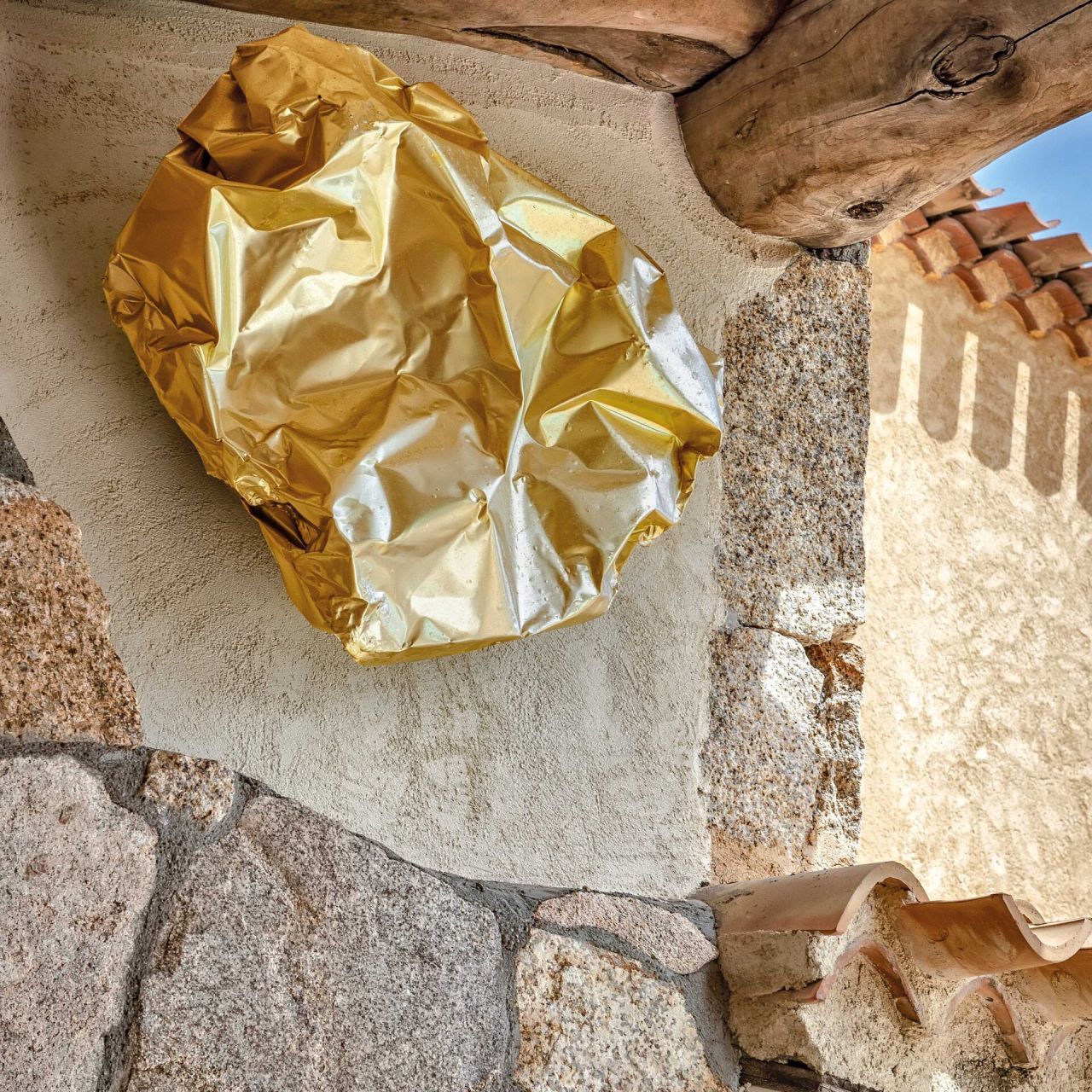  Scultura in Aluflexia dorata realizzata da Tiziana Lorenzelli. 