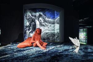  L&rsquo;installazione di Francesco Binfar&eacute; esposta nella mostra, realizzata con le opere &ldquo;Angelo&rdquo;, &ldquo;Colombo&rdquo;, &ldquo;Superstiti&rdquo; e tappeto &ldquo;Mare&rdquo; della collezione privata Edra. 