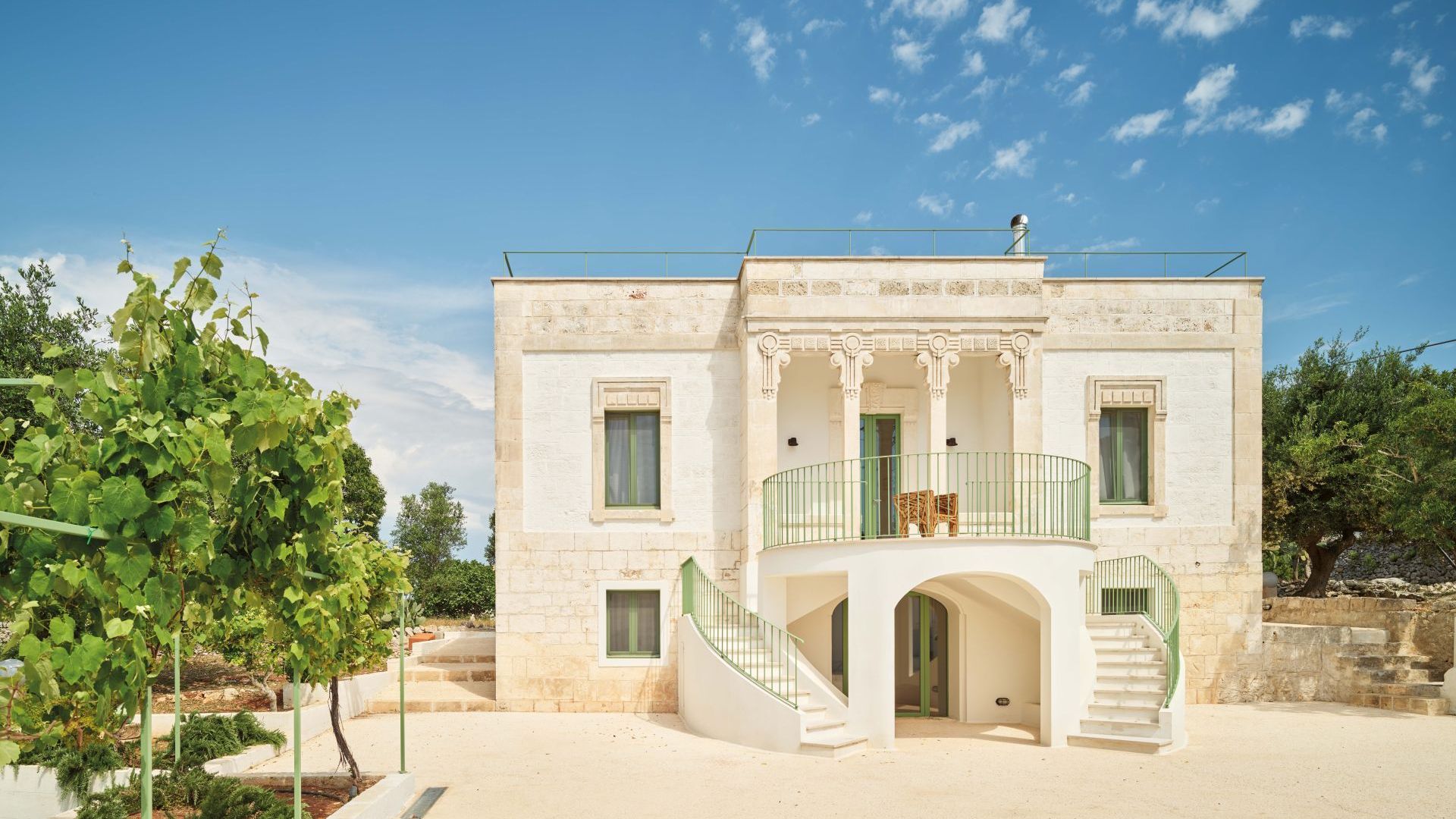 Villa Liberty in Ostuni - image 1