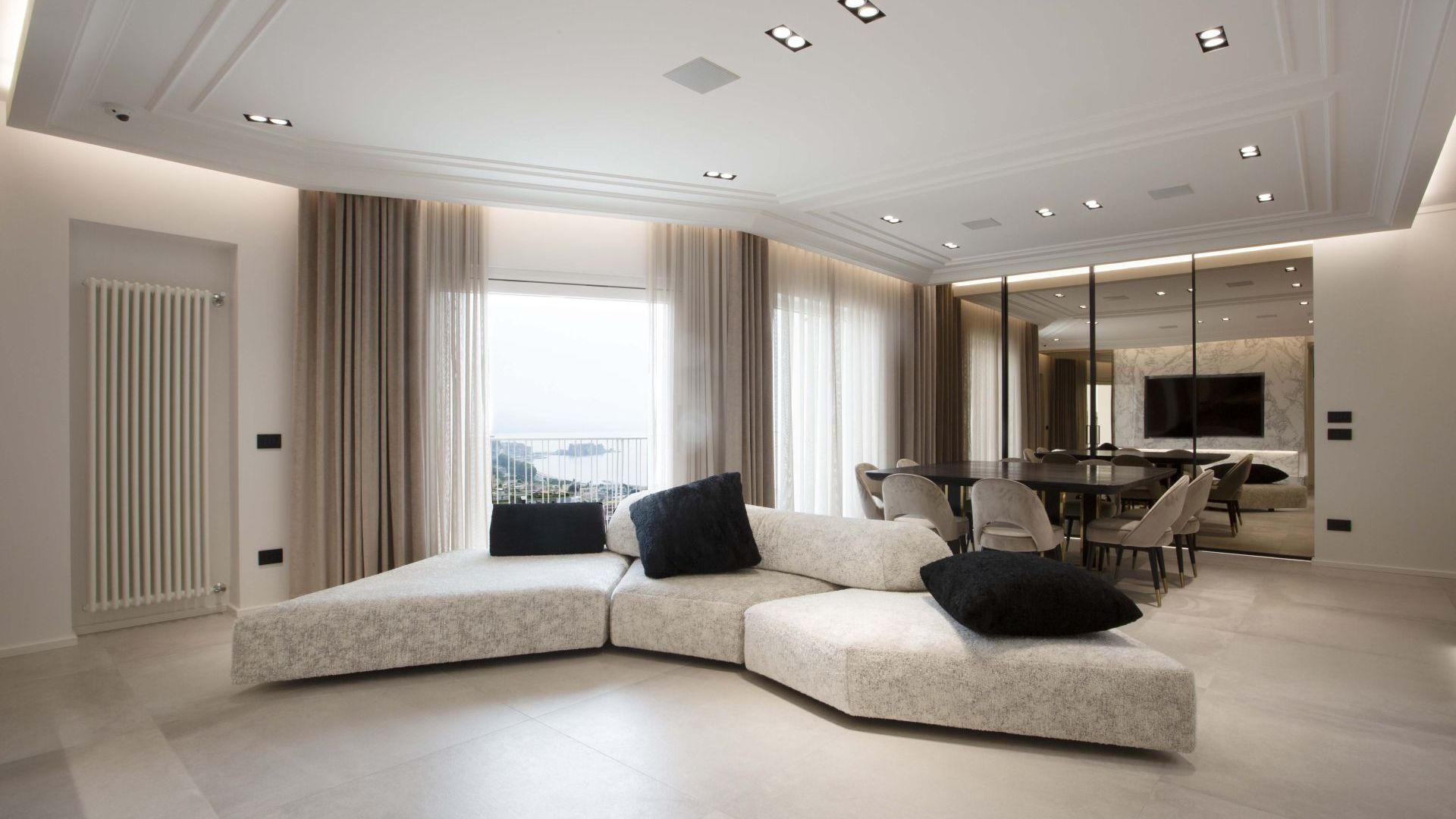 Apartment in Naples - image 1